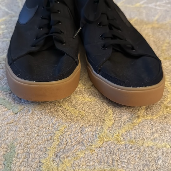 Nike lightweight canvas rubber sole sneakers 13 - Picture 4 of 7